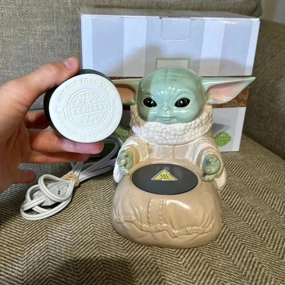 Scentsy Full Size Wax Warmer Star Wars Grogu The Mandalorian The Child Baby Yoda - Picture 7 of 14